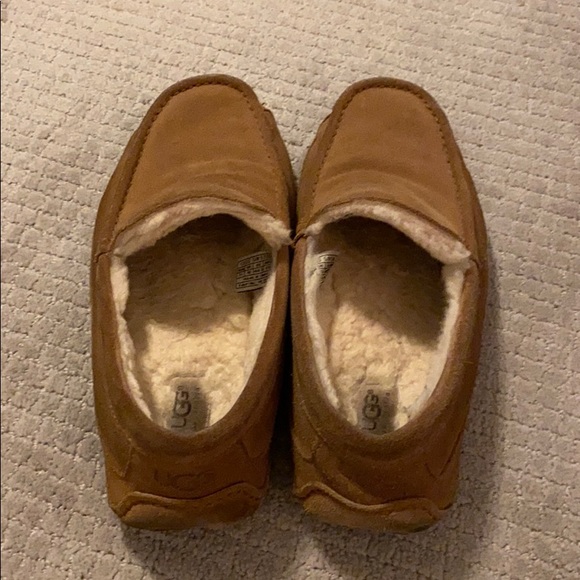 UGG slippers - Picture 1 of 3
